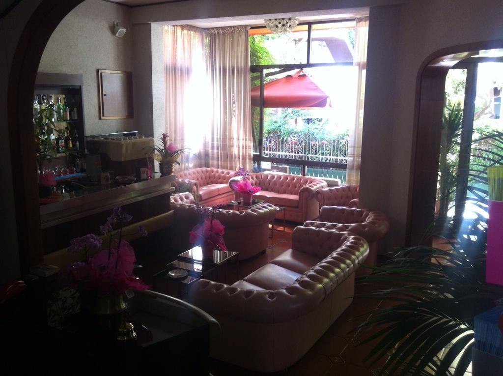 Meuble Lariana Hotel เบลลาเรีย-อีเจอา มารีนา ภายนอก รูปภาพ