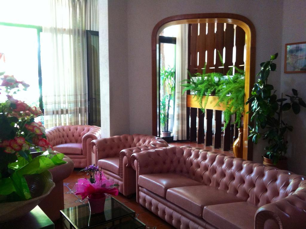 Meuble Lariana Hotel เบลลาเรีย-อีเจอา มารีนา ภายนอก รูปภาพ