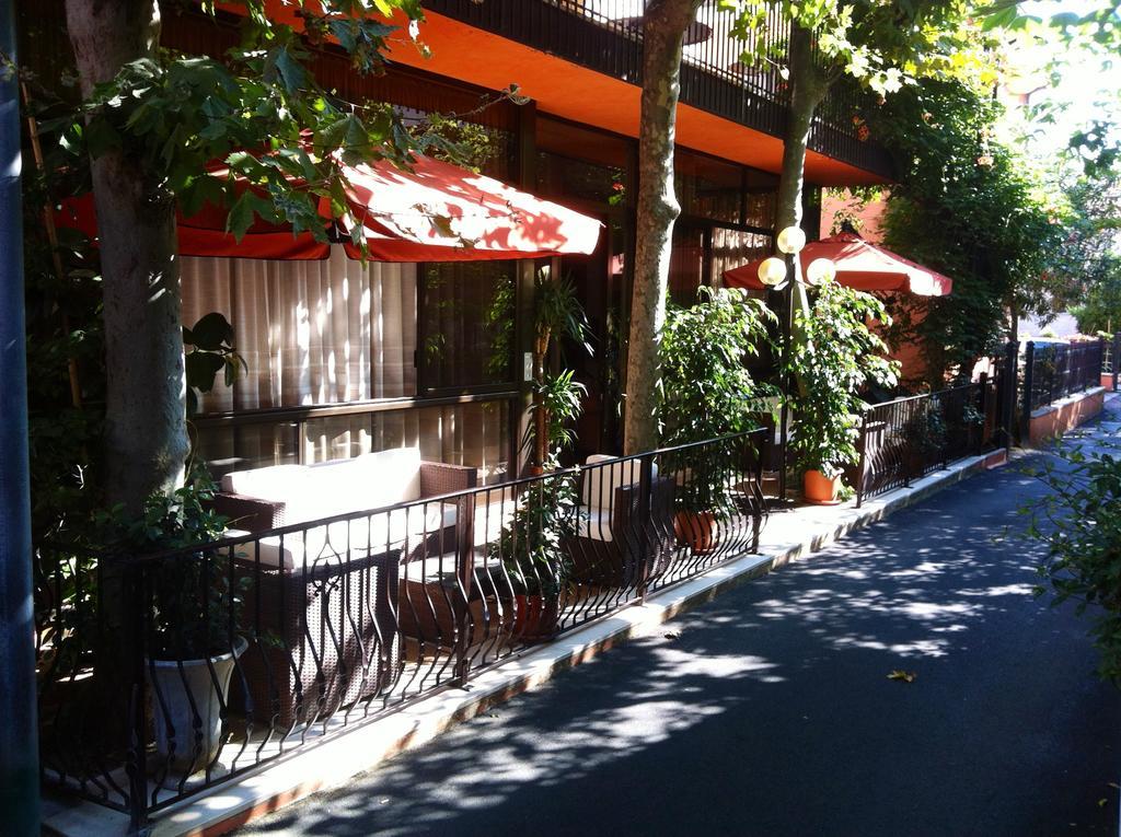 Meuble Lariana Hotel เบลลาเรีย-อีเจอา มารีนา ภายนอก รูปภาพ