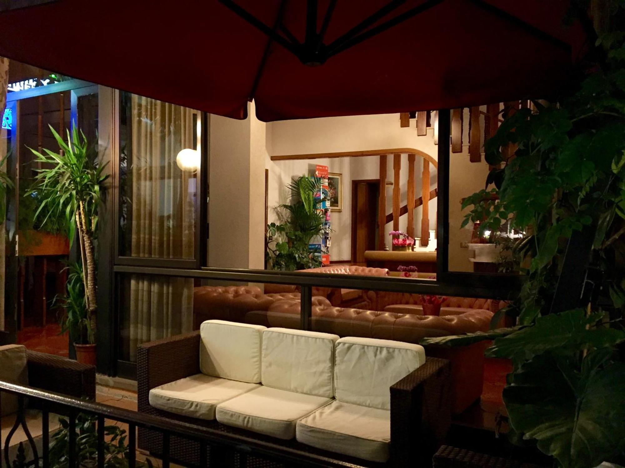 Meuble Lariana Hotel เบลลาเรีย-อีเจอา มารีนา ภายนอก รูปภาพ