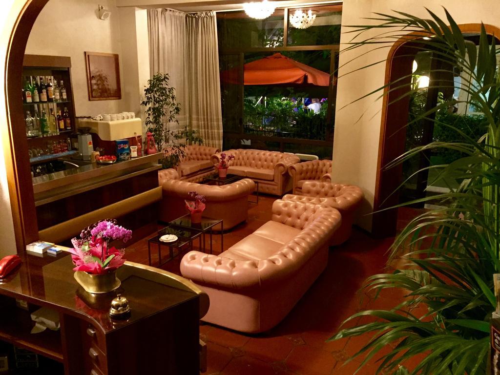 Meuble Lariana Hotel เบลลาเรีย-อีเจอา มารีนา ภายนอก รูปภาพ